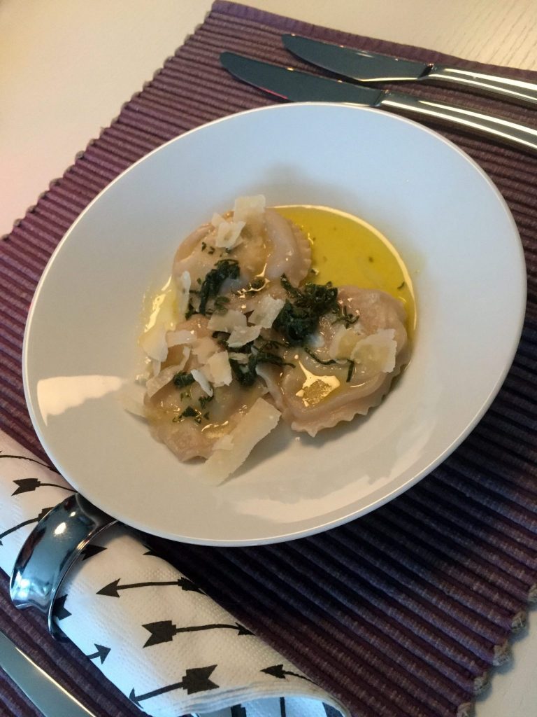 Ravioli met ricotta, citroen en salieboter