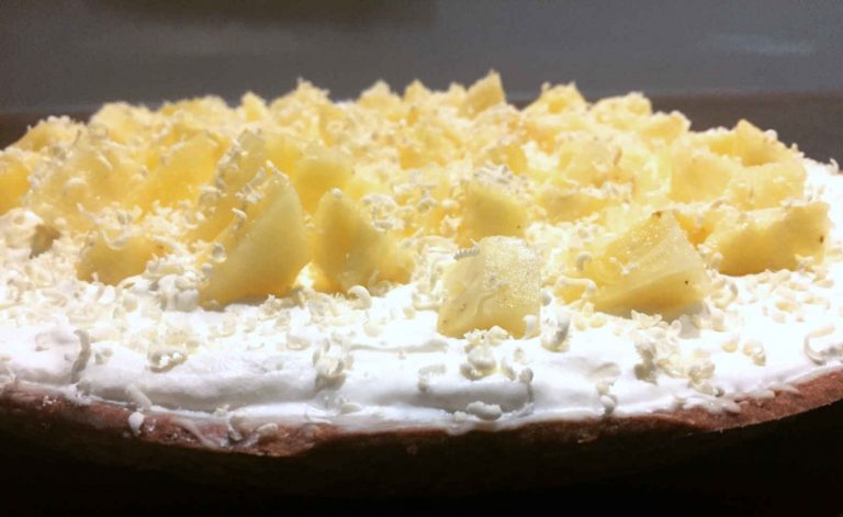 Ananastaart met ganache van witte chocolade (van Dagelijkse Kost)