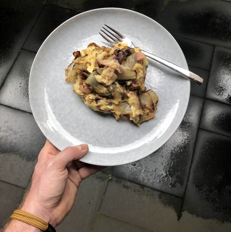 Witlofschotel met kaas, beenham en tijm