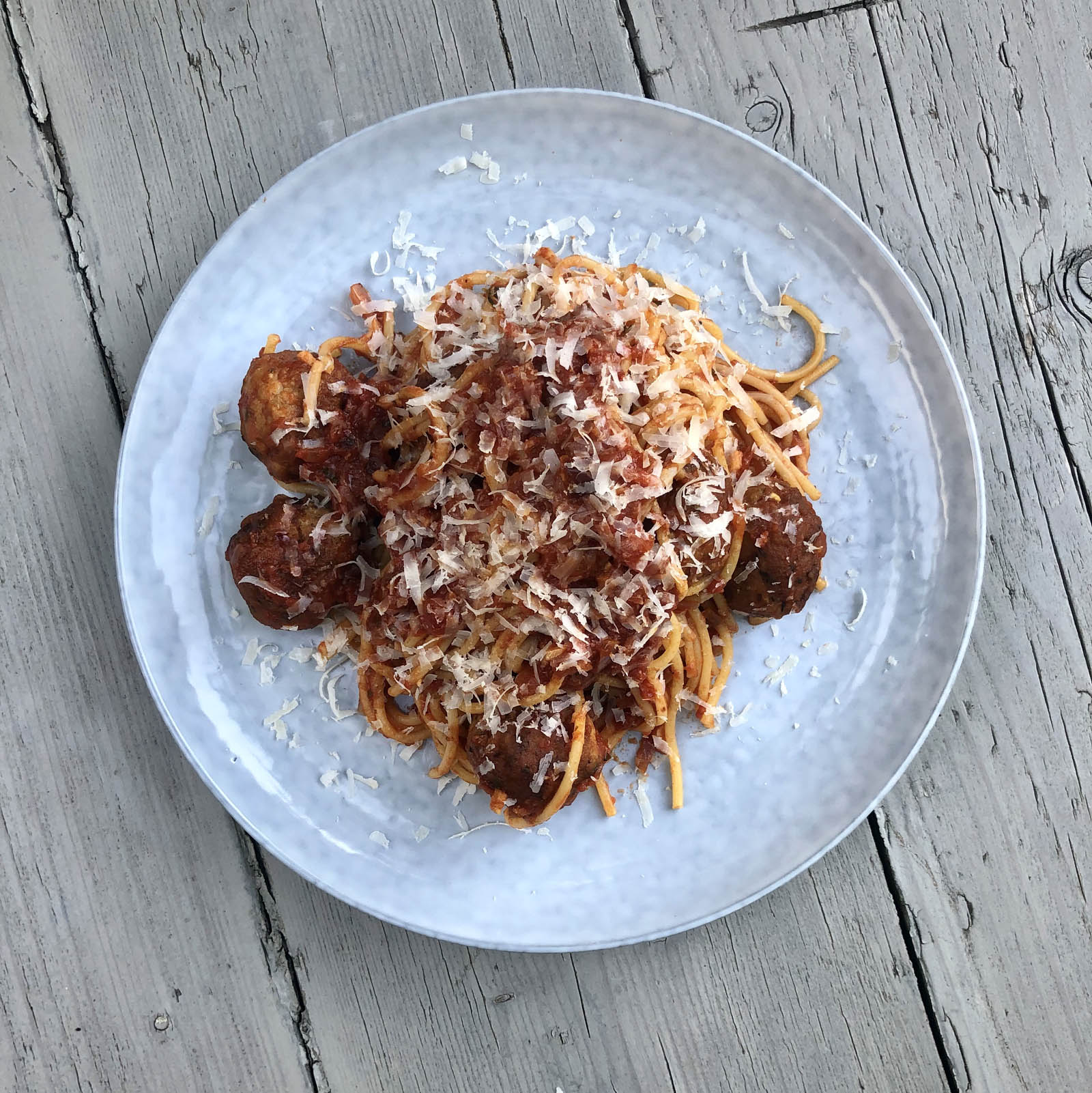 Inspecteren Overgang gemakkelijk Spaghetti met 'meatballs' en pikante tomatensaus - BartGolsteijn