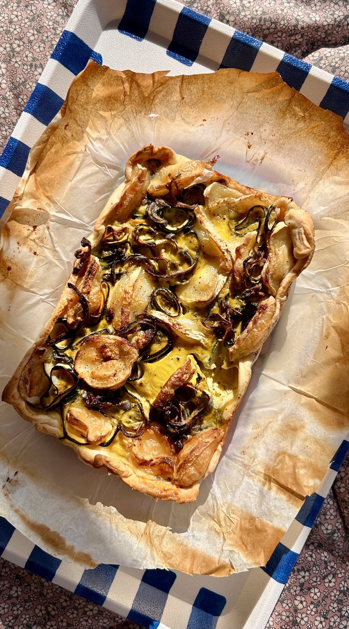 Eenvoudige quiche met courgette en geitenkaas